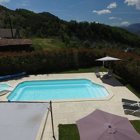 Chambres D'Hotes La Dorgisane Venterol  Exteriör bild