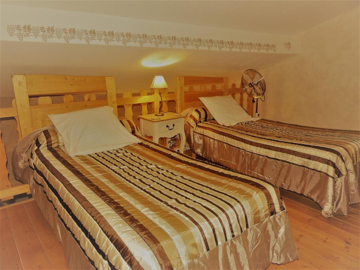 Chambres D'Hotes La Dorgisane Venterol  Exteriör bild
