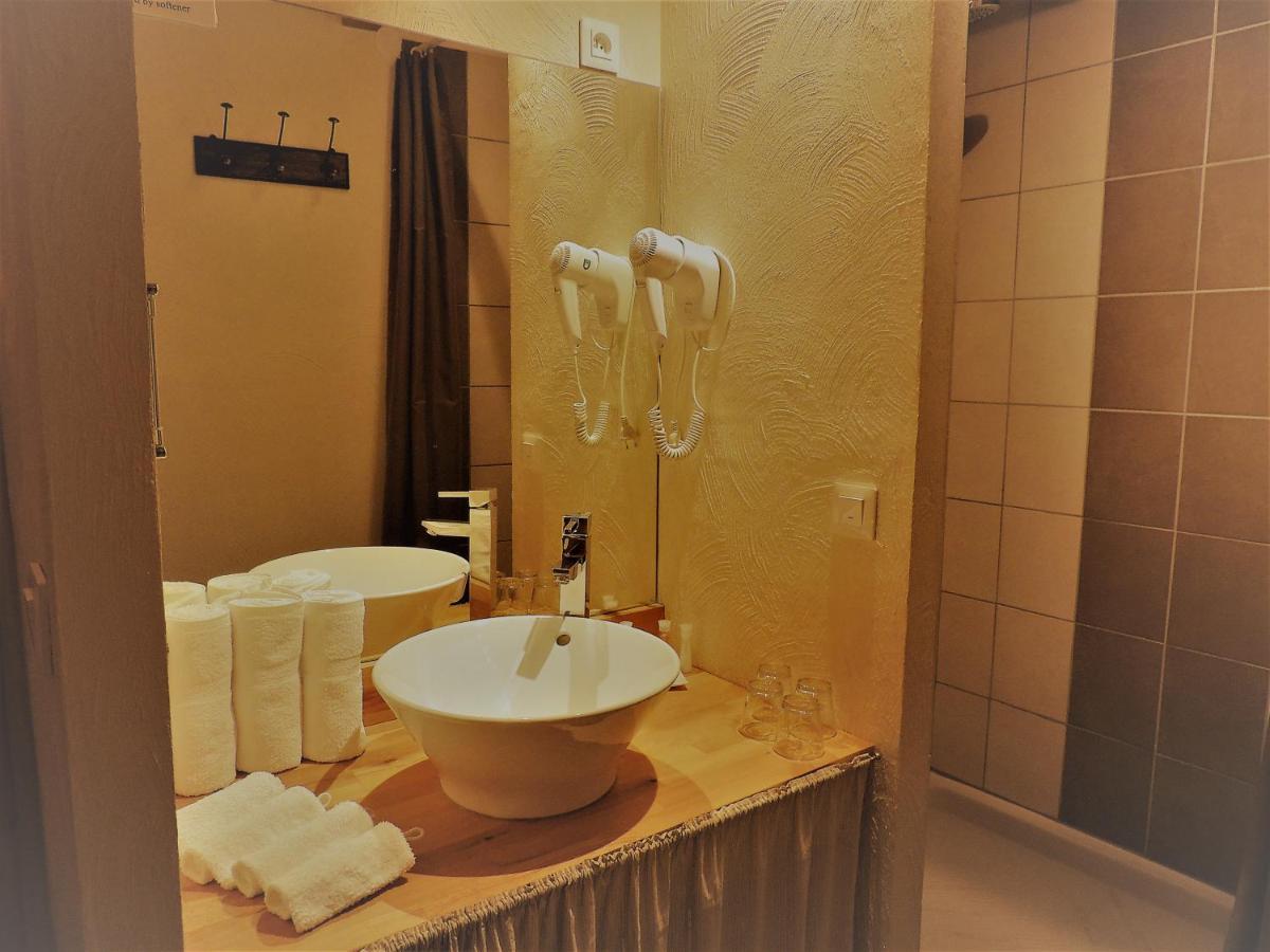 Chambres D'Hotes La Dorgisane Venterol  Exteriör bild