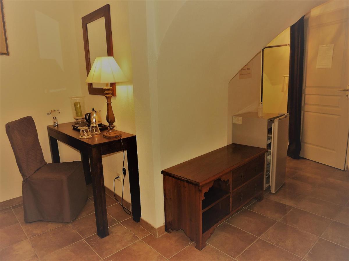Chambres D'Hotes La Dorgisane Venterol  Exteriör bild