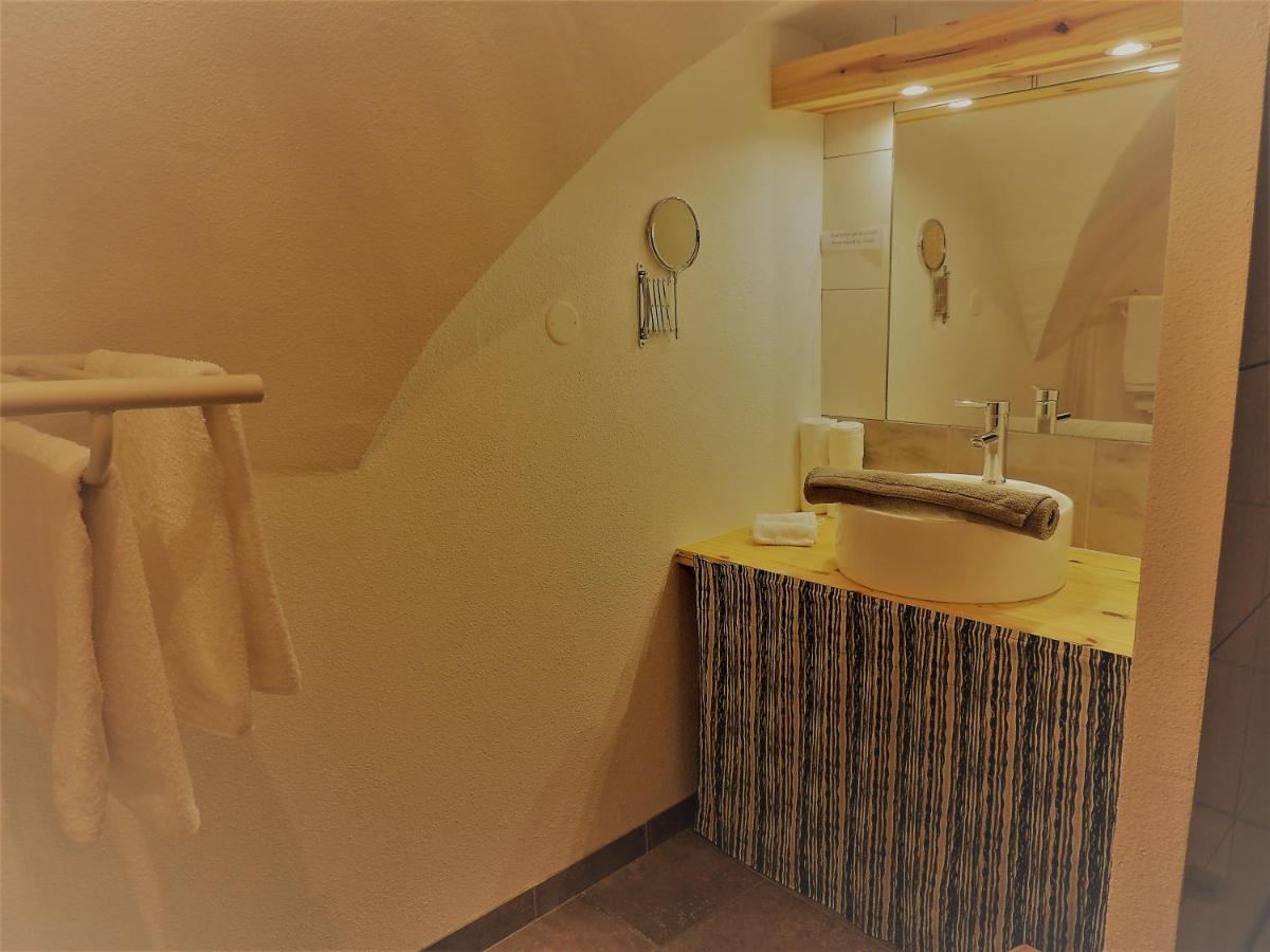 Chambres D'Hotes La Dorgisane Venterol  Exteriör bild